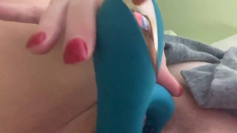 TMLProductions: La figa succosa della miLF grossa lisa