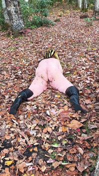 Dirty Ass Leaf Playing in Her Ass Cumming She's Not Faking