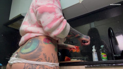 Pedazodchicle: Giantess prześladuje cię i dobierze cię z jej Buttcrack