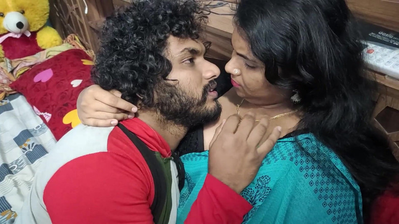 Vaigavarun45: Hot Wife Hard Fuck in Bedroom Saree
