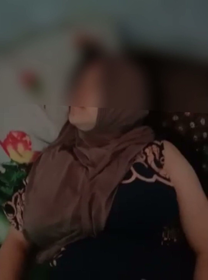 Famly sex: The Sighing of a Village Girl in Hijab Is Really...