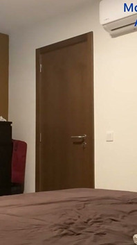 Papais me convidaram para casa para experimentar sua cama