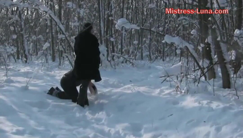 Mistress Luna: Cold day for training