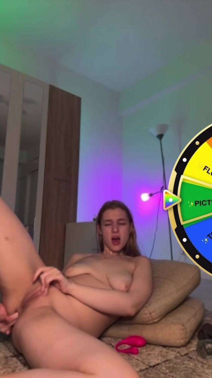 JuiceLussie: Anal Fucking and Fingering Pussy Close up