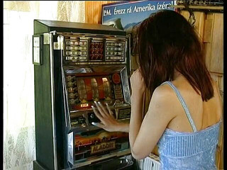 Crispy Teens: Si Dia kehilangannya di atas mesin yang dia perlukan untuk...