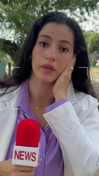 Une journaliste sexy se fait baiser pour le scoop !