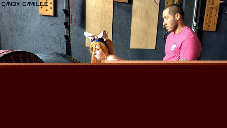 Candy Camille: ガジェットは本物のチンポを受け取る準備ができている