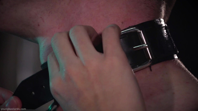 Kinky Twink: Sub děvka díra ošukaná surově