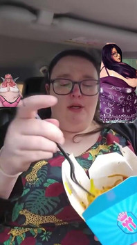 SSBBW gönnt sich einen leckeren Leckerbissen
