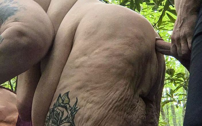 HerculesnVENUS: Piegato questo sconosciuto nel bosco coperto dall'albero