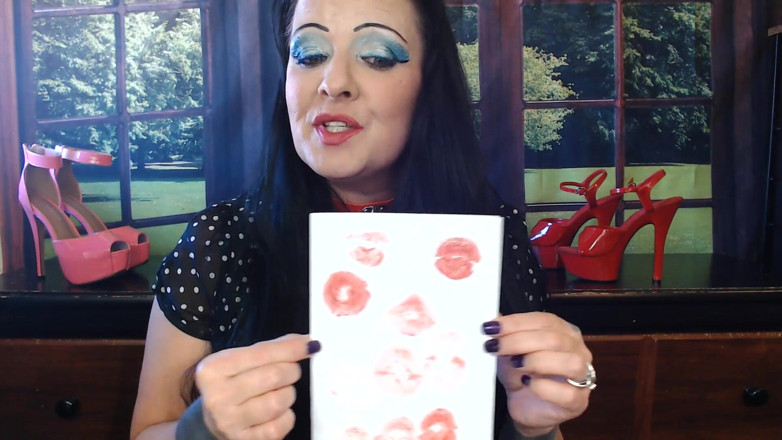 Abby Anna: Oh so shiny lipstick beam