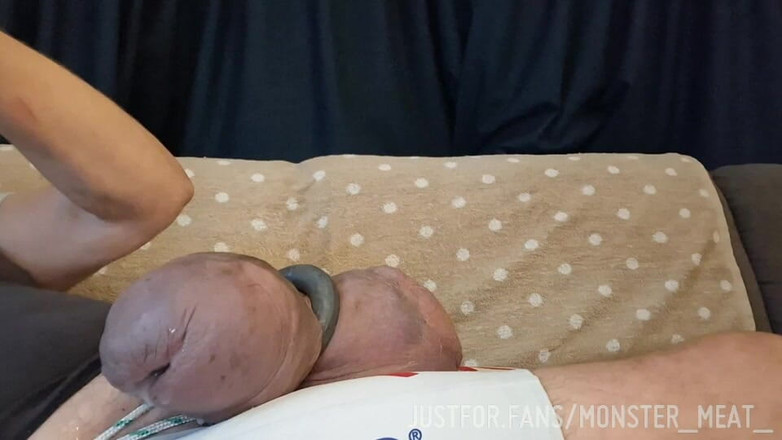 Monster_Meat_: Le vibromasseur me fait