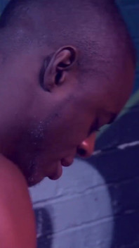 Doorboorde roodharige Billie Rai geneukt door een grote zwarte lul-kerel Antonio Black