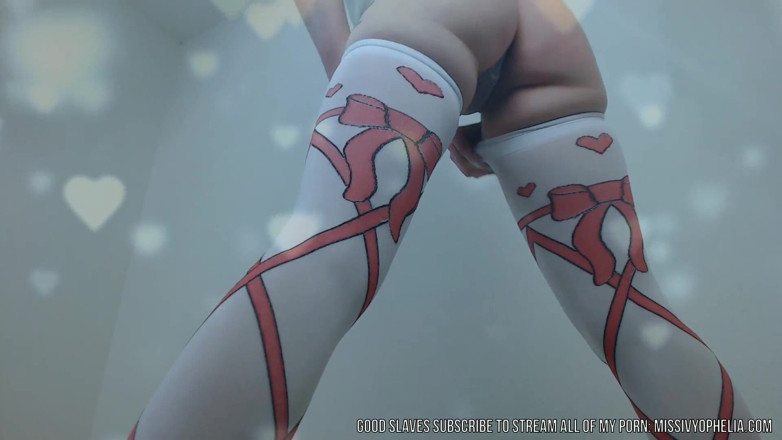 Miss Ivy Ophelia: Weak and mesmerized