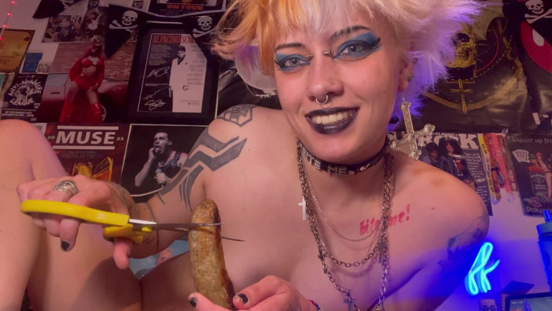 Glitterqueen1999: Ich wusste, dass du betrogen hast!! FREUNDIN schneidet deinen schwanz...