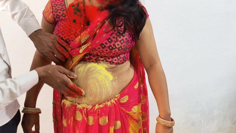 Happyhome: Istri nakal ini selingkuh dari suaminya dan mainan seks holi...
