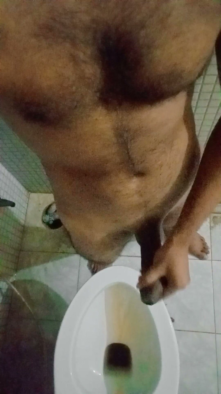 Raaz26d: Indian Boy Handjob in Girlfriend's Bathroom, Does Anyone Wants to...