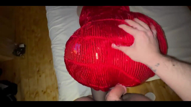 KarmenMilf: 深度口交，大屁股熟女喜欢鸡巴