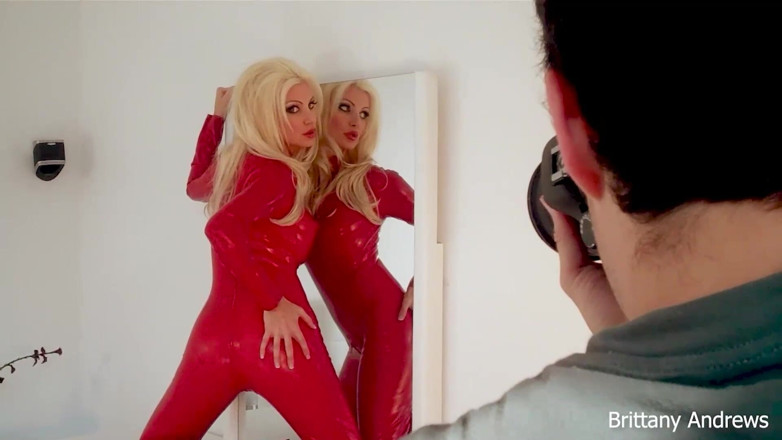 Brittany Andrews: De Latexfetisj Vieren