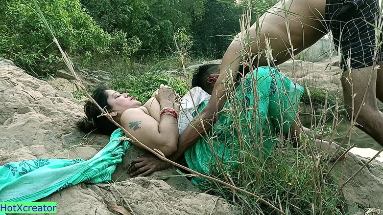 Hot creator: La calda zia scopa con un ragazzo di 18 anni !! Virale...