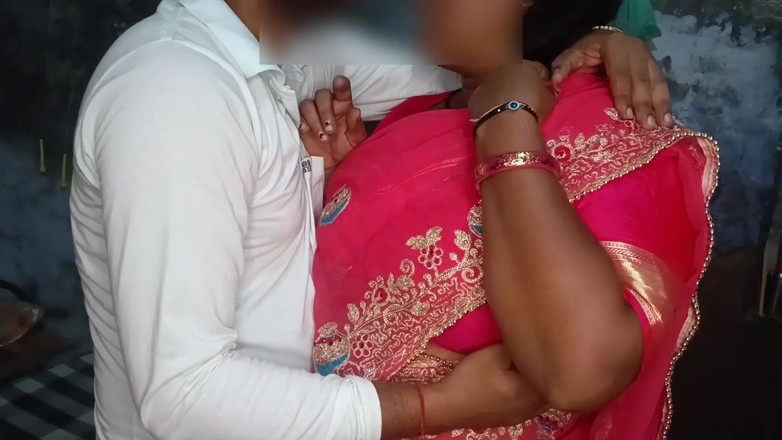 Yourgeeta8899: Desi dorffreundin rosa muschi ficken