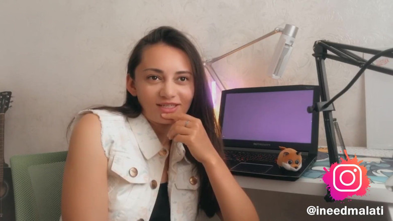 Malati Sex Education: Mein Erster Lesbischer Kuss