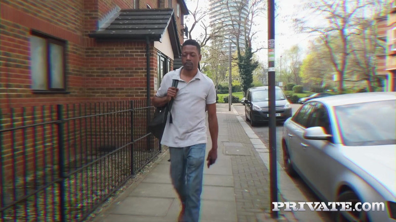 PrivateBlack: Victoria Pure prende un bbc in una fantastica scopata interrazziale