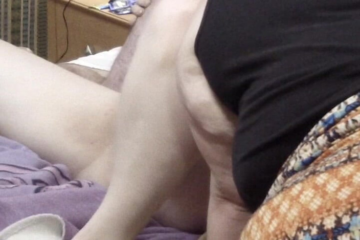 ToughWankStudio Straight: Gangbang con donnona