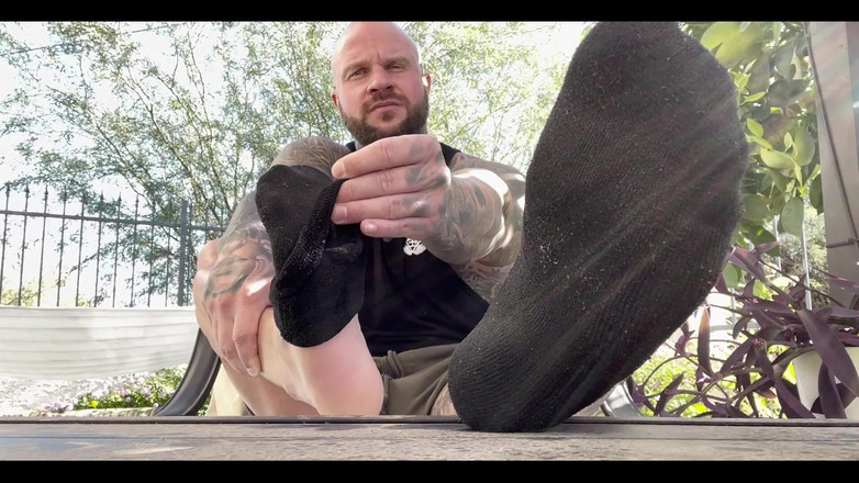 Jasons feet: Ich bin gerade wieder aus dem fitnessstudio gekommen und ich...