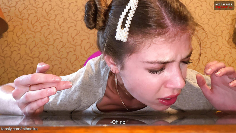 Michael Frost Pro: Sis는 접착하고 그녀에게 그것을 벗겨 달라고 요청합니다