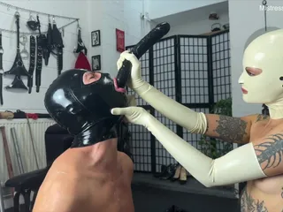 Spit Play e simultâneo vibrador duplo garganta profunda