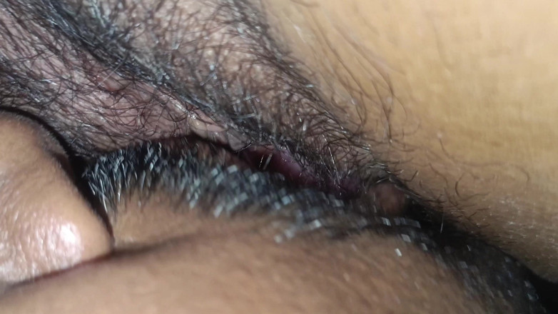 Pushpa studio: College-lehrerin virales video