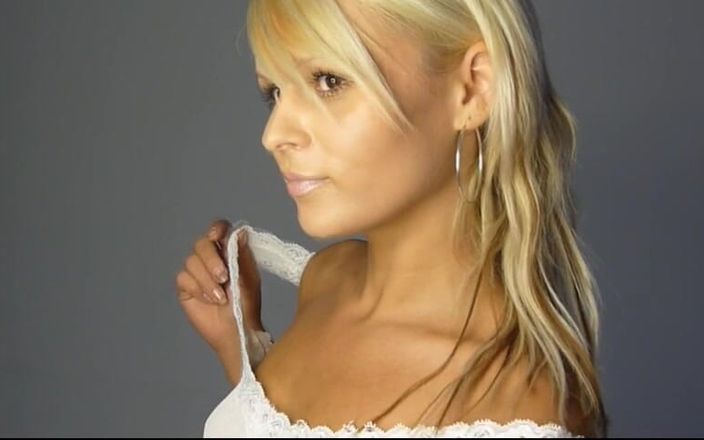 Watch4beauty: Jessica Bee oyuncu seçmelerinde