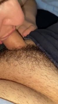 Pasangan amatir seks asli sambil nonton bokep!
