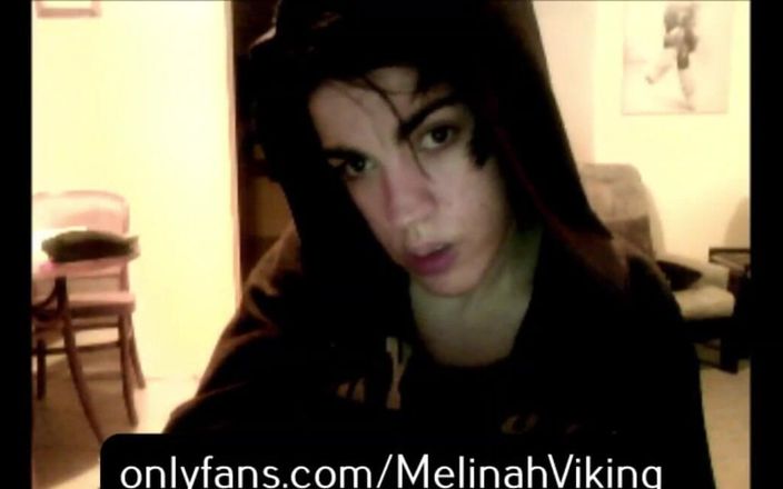 Melinah Viking: 幕后花絮 - 连帽衫拍摄