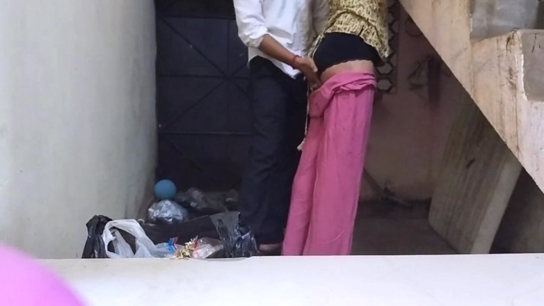 Fantacycutting: Indian College Girl and Young Teacher Ki Chupke Se Ghapagap...