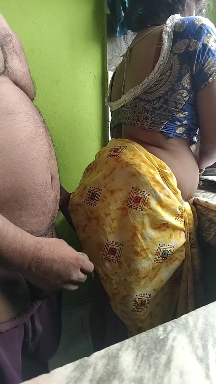 FULLMJEDETI: 후장 문지르기 Deshi Bhabhi Bartan 시간을 비비다