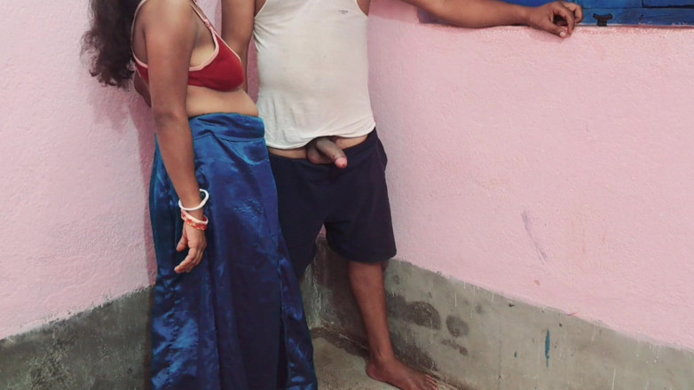 Trilokinath: Indiancă sexy desi bhabhi futută