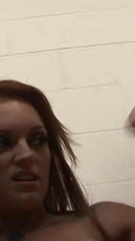 Sporca tre scene- miLF 2_busty rossa monica Mayhem gode di due cazzi e due sborrate allo stesso tempo