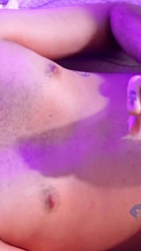 Leidenschaftliche, intensive masturbation mit abspritzen in zeitlupe