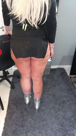 Sexy ass CDzinhafx: Seksi elbiseli popom