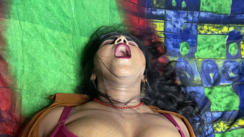 Angoori: Горничную трахнули 