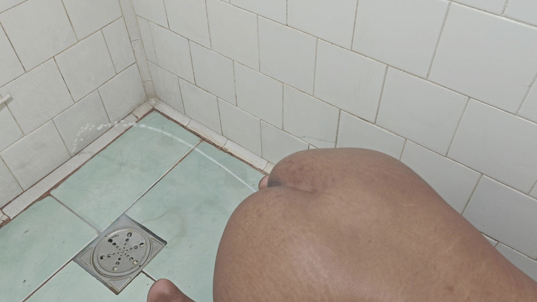 Lily Slav: Joc cu clismă de lapte: umplere profundă și eliberare haotică