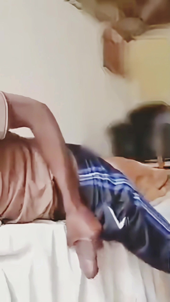 DamagedUnity9: Slim Big Dicks Compilation