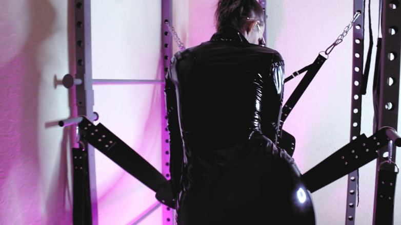 Eva Latexxx: Fetish dominatrix Eva Latex heels solo swing femdom BDSM kink...
