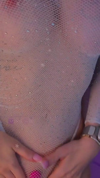 Mis grandes tetas hermosas se desnudan