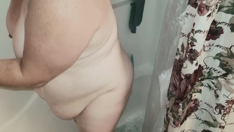 SexyNEBBW: Neemt een douche en wordt dan vies met een sperma...