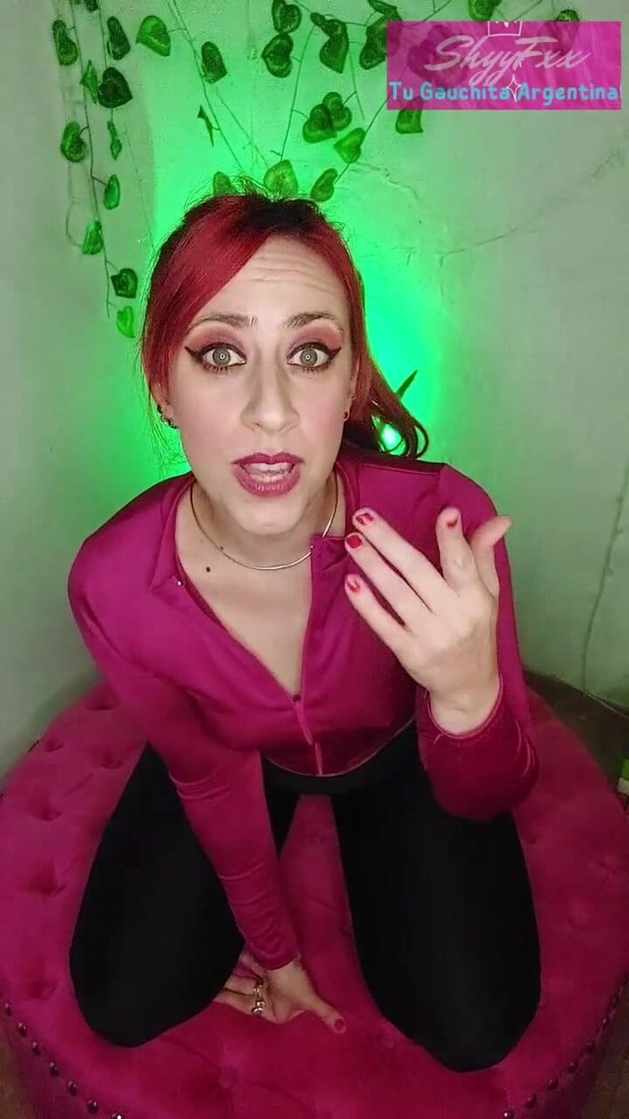 Tu Gauchita Argentina: La profesora de gimnasia mas ateşli se pone celosa y...