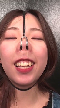 Wil je Japans slijm? - Akira Mimori - Nose Hooks