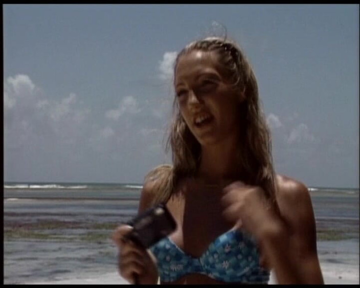 Deutsche Frauen: Lesbičky z Německa se navzájem lízají na pláži